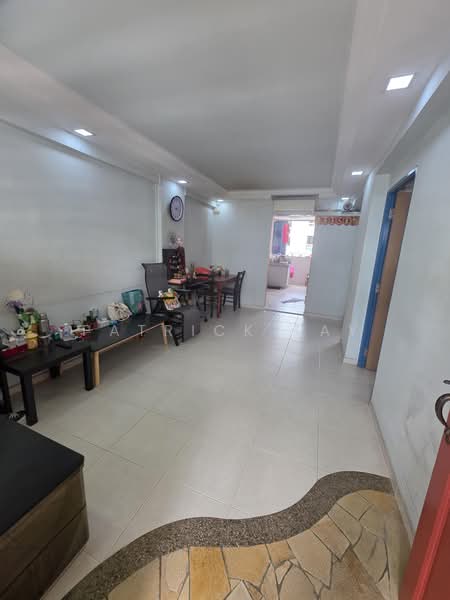 105 Serangoon North Avenue 1, 105 Serangoon North Avenue 1, 2 Bedrooms, 646 sqft, HDB Flat For Sale, by Patrick Tay, 500204190 - Living Room - PropertyGuru.com.sg