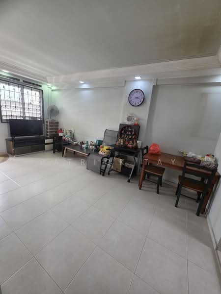 105 Serangoon North Avenue 1, 105 Serangoon North Avenue 1, 2 Bedrooms, 646 sqft, HDB Flat For Sale, by Patrick Tay, 500204190 - Living Room - PropertyGuru.com.sg