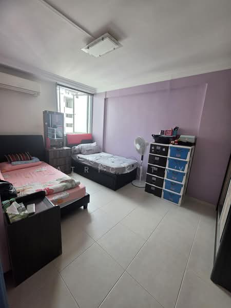 105 Serangoon North Avenue 1, 105 Serangoon North Avenue 1, 2 Bedrooms, 646 sqft, HDB Flat For Sale, by Patrick Tay, 500204190 - Bedroom - PropertyGuru.com.sg