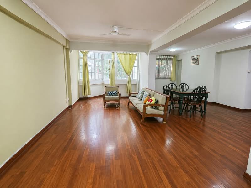82A Lorong 4 Toa Payoh, 82A Lorong 4 Toa Payoh, 3 Bedrooms, 1,302 sqft, HDB Flat For Sale, by James Seah, 500204206 - Living Room - PropertyGuru.com.sg