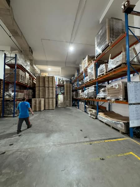 Tuas Ground floor with Loading bays and Direct Access, , 12,000 sqft, Factory / Workshop (B2) For Rent, by Jeffrey Hun, 500204223 - Interior - CommercialGuru.com.sg