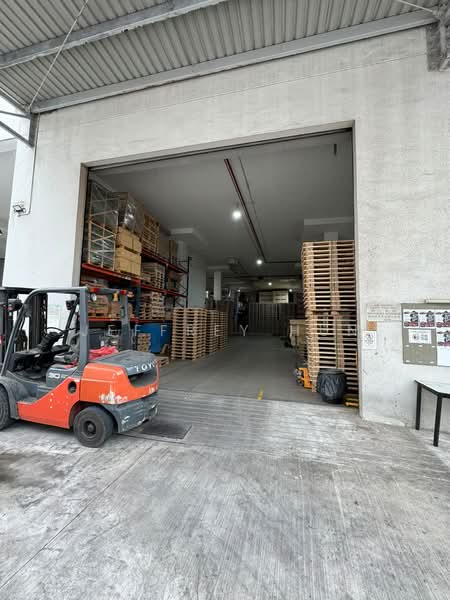 Tuas Ground floor with Loading bays and Direct Access, , 12,000 sqft, Factory / Workshop (B2) For Rent, by Jeffrey Hun, 500204223 - Exterior - CommercialGuru.com.sg
