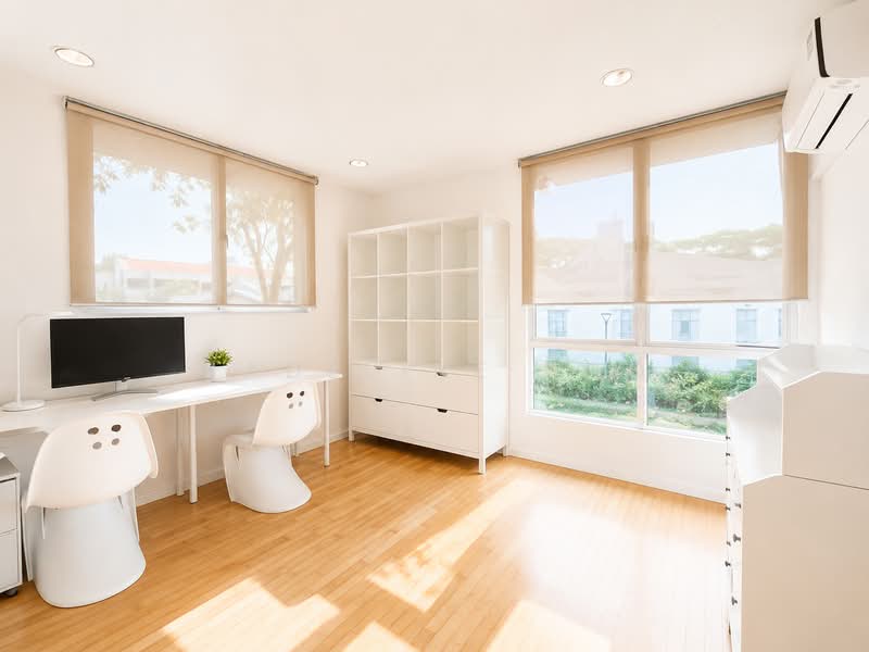 2.5 storey, 999yrs semi-detached, Serangoon Gardens Estate, Serangoon Gardens, Tavistock Avenue, Bridport Avenue, Portchester Avenue, Farleigh Avenue, Serangoon Garden Way Penshurst Place Medway Drive Crowhurst Drive Bloxhome Drive Bodmin Drive Braemar Drive Brockhamton Drive Blandford Drive Burghley Drive, 6 Bedrooms, 3,500 sqft, Semi-Detached House For Sale, by Madeline Koo, 500204226 - Study - PropertyGuru.com.sg
