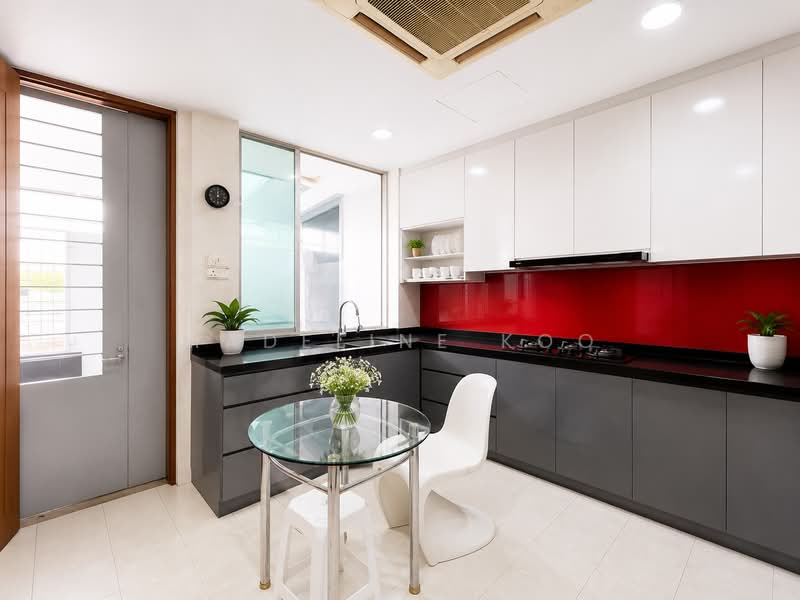 2.5 storey, 999yrs semi-detached, Serangoon Gardens Estate, Serangoon Gardens, Tavistock Avenue, Bridport Avenue, Portchester Avenue, Farleigh Avenue, Serangoon Garden Way Penshurst Place Medway Drive Crowhurst Drive Bloxhome Drive Bodmin Drive Braemar Drive Brockhamton Drive Blandford Drive Burghley Drive, 6 Bedrooms, 3,500 sqft, Semi-Detached House For Sale, by Madeline Koo, 500204226 - Kitchen - PropertyGuru.com.sg