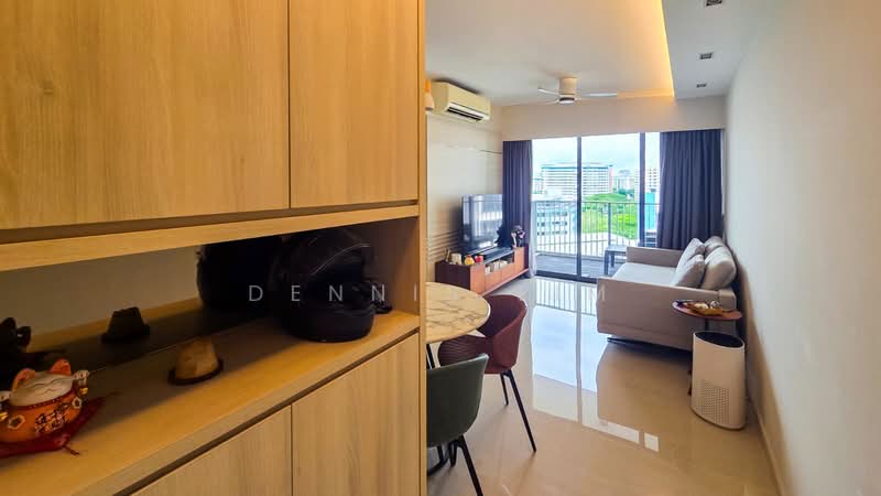 747B Bedok Reservoir Crescent, 747B Bedok Reservoir Crescent, 3 Bedrooms, 915 sqft, HDB Flat For Sale, by Dennis Lim, 500204242 - Living Room - PropertyGuru.com.sg