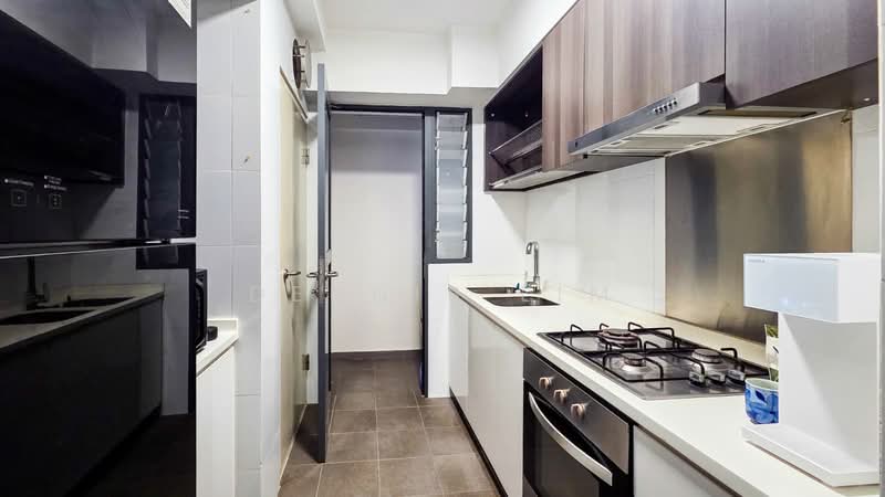 747B Bedok Reservoir Crescent, 747B Bedok Reservoir Crescent, 3 Bedrooms, 915 sqft, HDB Flat For Sale, by Dennis Lim, 500204242 - Kitchen - PropertyGuru.com.sg