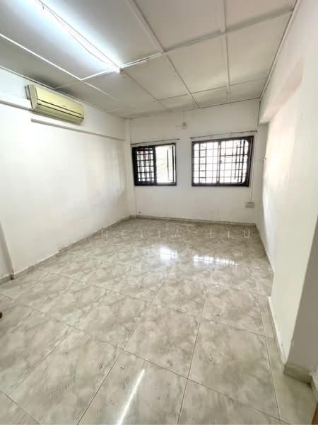 349 Jurong East Avenue 1, 349 Jurong East Avenue 1, 2 Bedrooms, 936 sqft, HDB Flat For Sale, by Ophelia Liu, 500204244 - Common room - PropertyGuru.com.sg