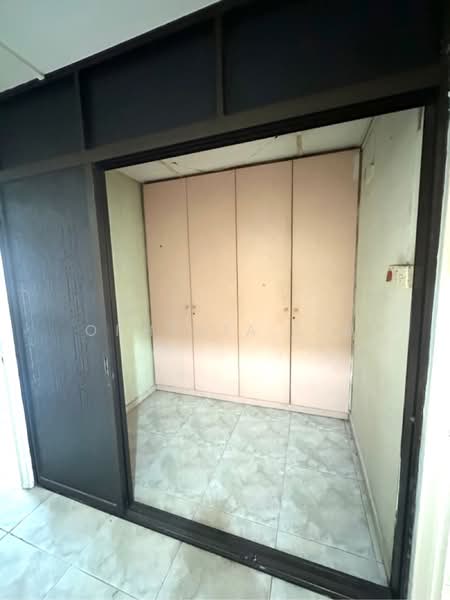 349 Jurong East Avenue 1, 349 Jurong East Avenue 1, 2 Bedrooms, 936 sqft, HDB Flat For Sale, by Ophelia Liu, 500204244 - Study room/Workspace/Storage room - PropertyGuru.com.sg