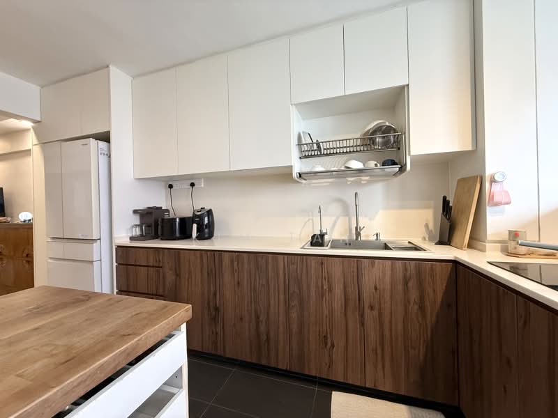 606 Ang Mo Kio Avenue 5, 606 Ang Mo Kio Avenue 5, 2 Bedrooms, 872 sqft, HDB Flat For Sale, by Kim Tan, 500204253 - Kitchen - PropertyGuru.com.sg