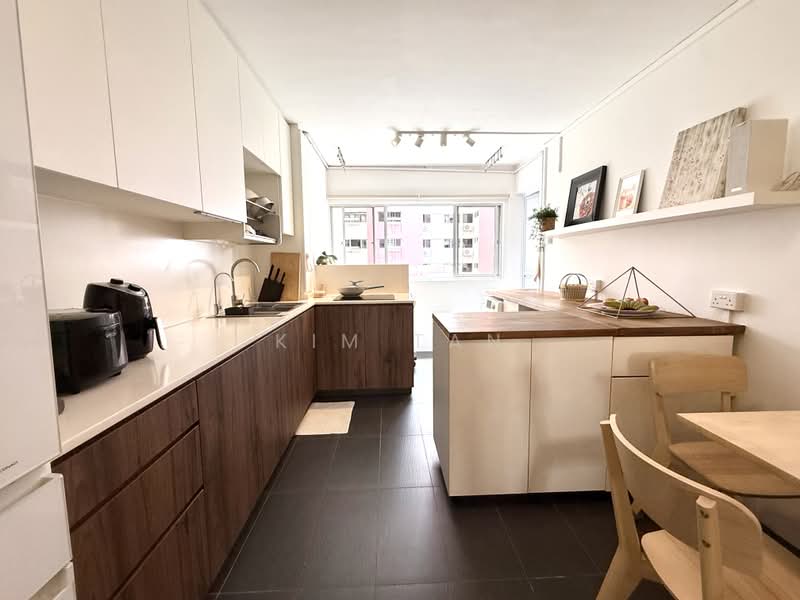 606 Ang Mo Kio Avenue 5, 606 Ang Mo Kio Avenue 5, 2 Bedrooms, 872 sqft, HDB Flat For Sale, by Kim Tan, 500204253 - Kitchen - PropertyGuru.com.sg
