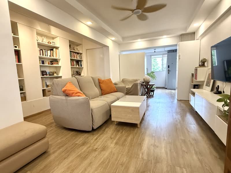 606 Ang Mo Kio Avenue 5, 606 Ang Mo Kio Avenue 5, 2 Bedrooms, 872 sqft, HDB Flat For Sale, by Kim Tan, 500204253 - Living Room - PropertyGuru.com.sg