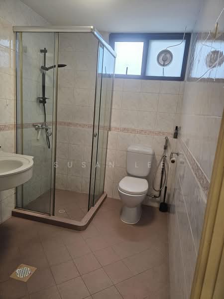 Kensington Park, 2 Kensington Park Drive, 3 Bedrooms, 1,650 sqft, Condominium For Rent, by Susan Lee, 500204270 - Bathroom - PropertyGuru.com.sg