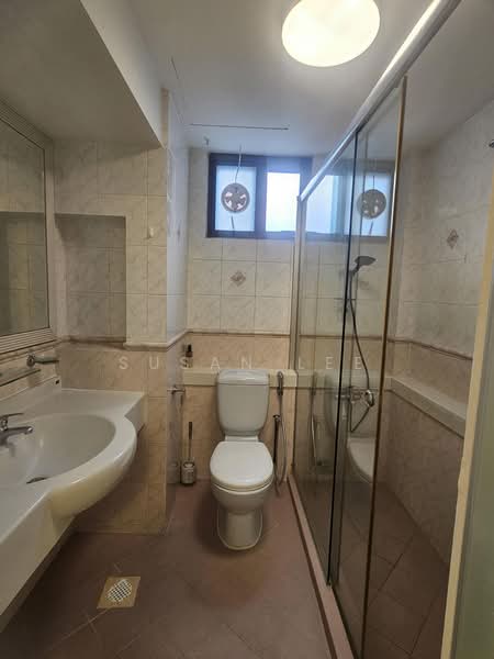 Kensington Park, 2 Kensington Park Drive, 3 Bedrooms, 1,650 sqft, Condominium For Rent, by Susan Lee, 500204270 - Bathroom - PropertyGuru.com.sg