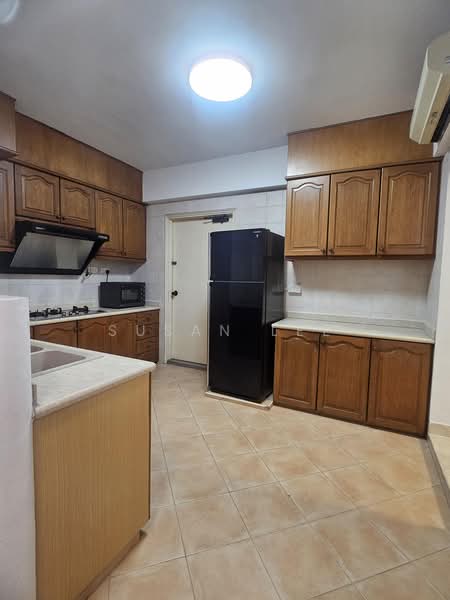 Kensington Park, 2 Kensington Park Drive, 3 Bedrooms, 1,650 sqft, Condominium For Rent, by Susan Lee, 500204270 - Kitchen - PropertyGuru.com.sg
