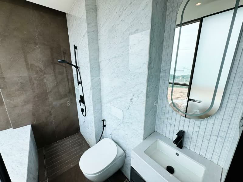Skyline Residences, 610 Telok Blangah Road, 5 Bedrooms, 3,681 sqft, Condominium For Sale, by Sunie Chan, 500204289 - Bathroom - PropertyGuru.com.sg