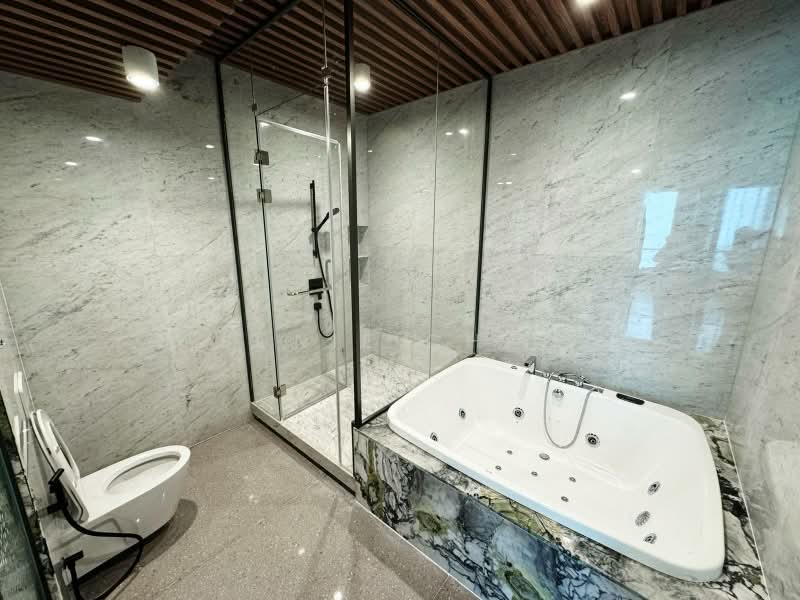 Skyline Residences, 610 Telok Blangah Road, 5 Bedrooms, 3,681 sqft, Condominium For Sale, by Sunie Chan, 500204289 - Bathroom - PropertyGuru.com.sg