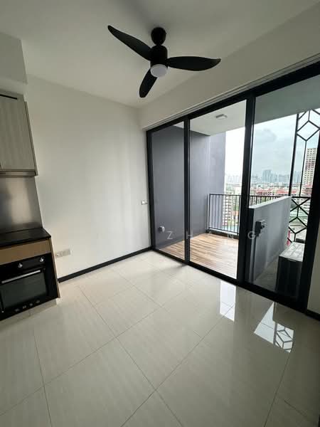 Gem Residences, , 1 Bedroom, 452 sqft, Condominium For Sale, by Linda Zhang, 500204290 - Balcony - PropertyGuru.com.sg