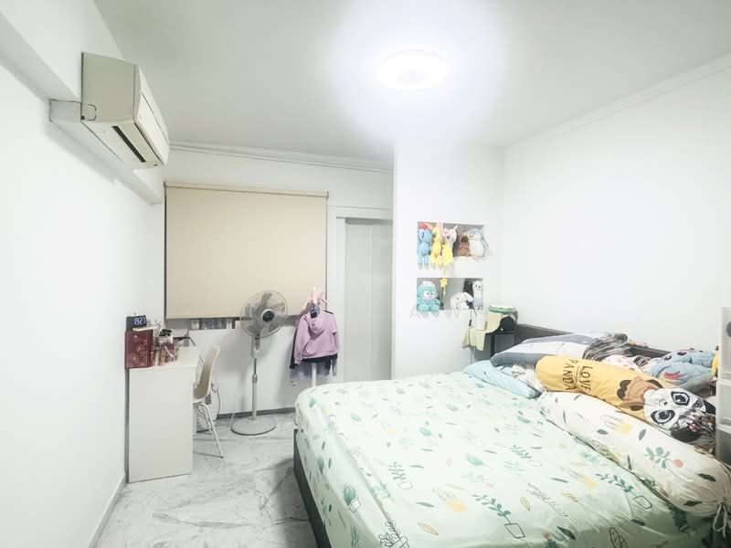 431 Jurong West Avenue 1, 431 Jurong West Avenue 1, 3 Bedrooms, 1,119 sqft, HDB Flat For Sale, by Toby Aw, 500204294 - Bedroom - PropertyGuru.com.sg