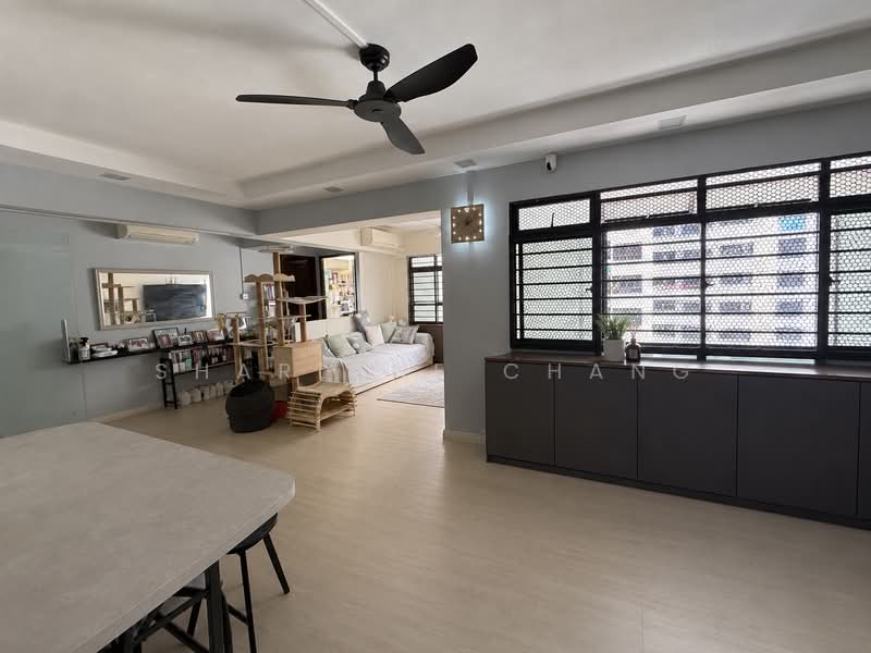18 Jalan Tenteram, 18 Jalan Tenteram, 3 Bedrooms, 915 sqft, HDB Flat For Sale, by Sharlene Chang, 500204295 - Living Room - PropertyGuru.com.sg