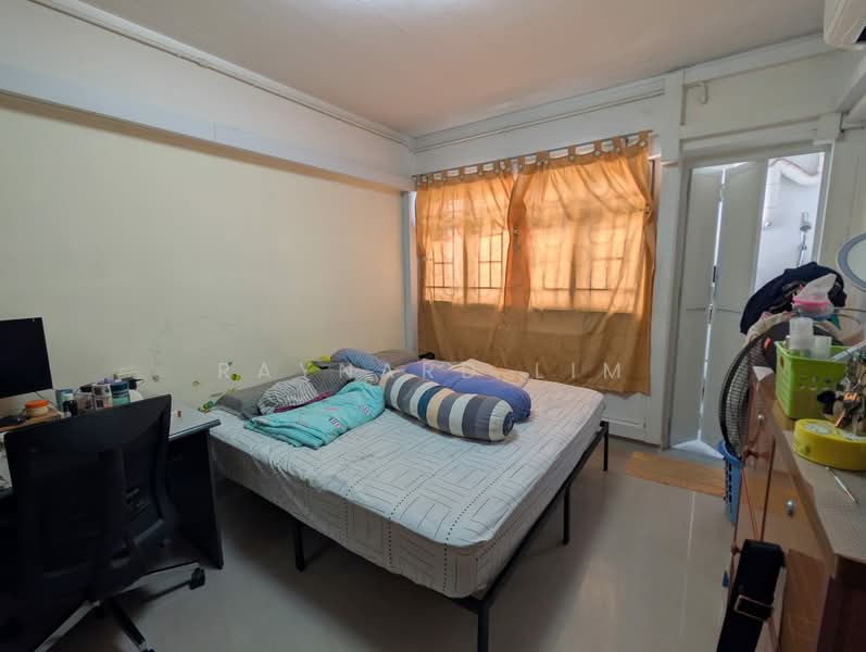 207 Bukit Batok Street 21, 207 Bukit Batok Street 21, 2 Bedrooms, 785 sqft, HDB Flat For Rent, by Raynard Lim, 500204303 - Bedroom - PropertyGuru.com.sg