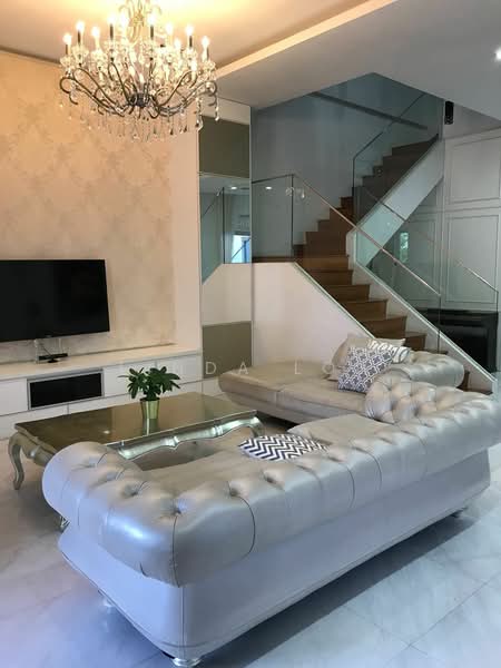 Portchester Avenue, Portchester Avenue, 6 Bedrooms, 2,900 sqft, Semi-Detached House For Rent, by Linda Loh, 500204304 - Living Room - PropertyGuru.com.sg