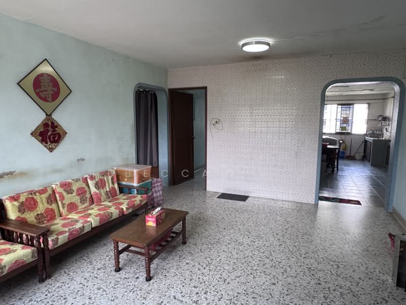 518 Bedok North Avenue 2, 518 Bedok North Avenue 2, 3 Bedrooms, 990 sqft, HDB Flat For Sale, by Rebecca Choo, 500204312 - Living Room - PropertyGuru.com.sg