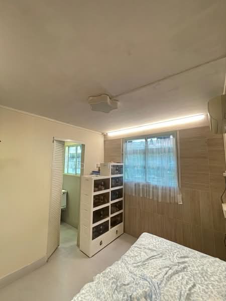 96 Commonwealth Crescent, 96 Commonwealth Crescent, 2 Bedrooms, 689 sqft, HDB Flat For Sale, by Caden Wan, 500204319 - Bedroom - PropertyGuru.com.sg