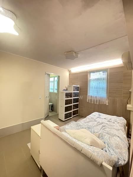 96 Commonwealth Crescent, 96 Commonwealth Crescent, 2 Bedrooms, 689 sqft, HDB Flat For Sale, by Caden Wan, 500204319 - Bedroom - PropertyGuru.com.sg