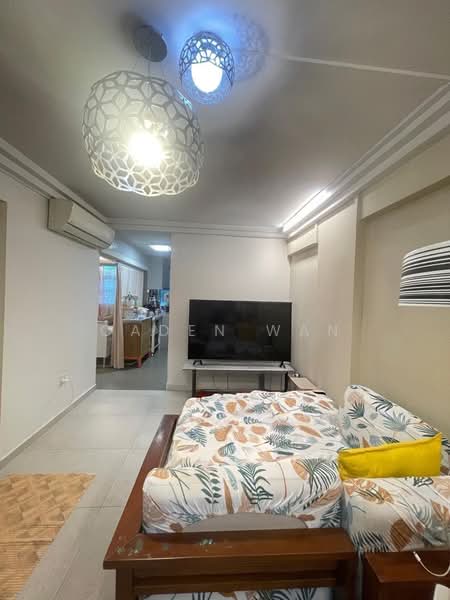 96 Commonwealth Crescent, 96 Commonwealth Crescent, 2 Bedrooms, 689 sqft, HDB Flat For Sale, by Caden Wan, 500204319 - Living Room - PropertyGuru.com.sg