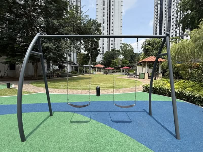 Regent Heights, 56 Bukit Batok East Avenue 5, 3 Bedrooms, 1,163 sqft, Condominium For Sale, by Ricky Teo, 500204324 - Exterior - PropertyGuru.com.sg