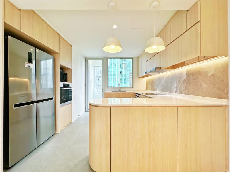 Cairnhill Residences, 33 Cairnhill Circle, 3 Bedrooms, 1,173 sqft, Apartment For Rent, by Joyce Lye Hui Xin, 500204352 - Kitchen - PropertyGuru.com.sg