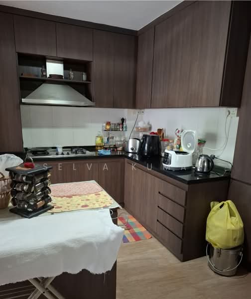 350 Tampines Street 33, 350 Tampines Street 33, 3 Bedrooms, 1,378 sqft, HDB Flat For Sale, by Selva Kumar, 500204368 - Kitchen - PropertyGuru.com.sg