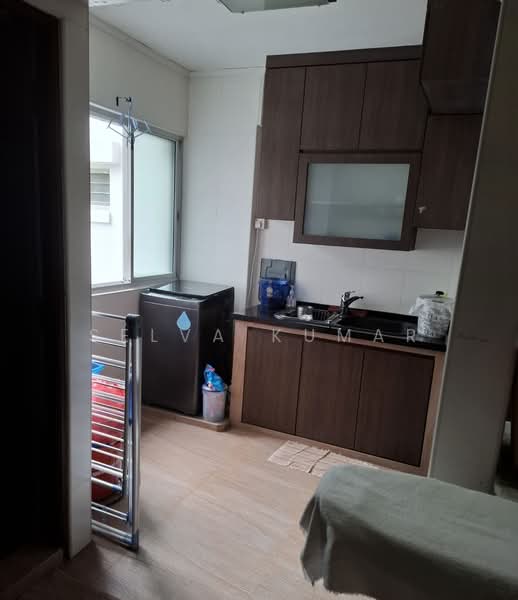 350 Tampines Street 33, 350 Tampines Street 33, 3 Bedrooms, 1,378 sqft, HDB Flat For Sale, by Selva Kumar, 500204368 - Kitchen - PropertyGuru.com.sg