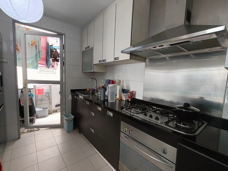 The Linear, 880 Upper Bukit Timah Road, 3 Bedrooms, 1,593 sqft, Apartment For Sale, by Daniel Chua, 500204373 - Kitchen - PropertyGuru.com.sg