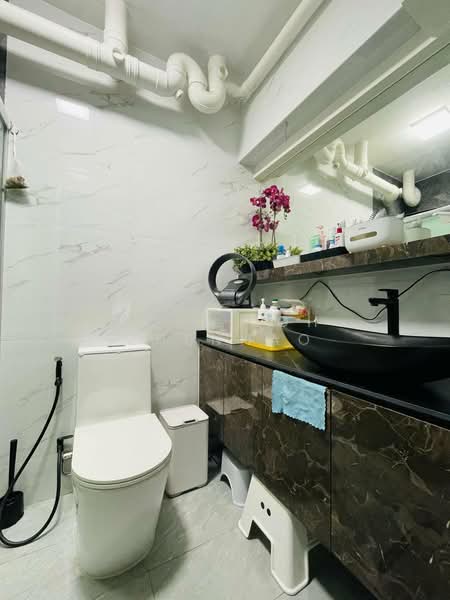 202B Sengkang East Road, 202B Sengkang East Road, 4 Bedrooms, 1,399 sqft, HDB Flat For Sale, by Jose Loh Zhenhao, 500204376 - Bathroom - PropertyGuru.com.sg