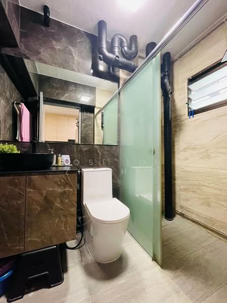 202B Sengkang East Road, 202B Sengkang East Road, 4 Bedrooms, 1,399 sqft, HDB Flat For Sale, by Jose Loh Zhenhao, 500204376 - Bathroom - PropertyGuru.com.sg