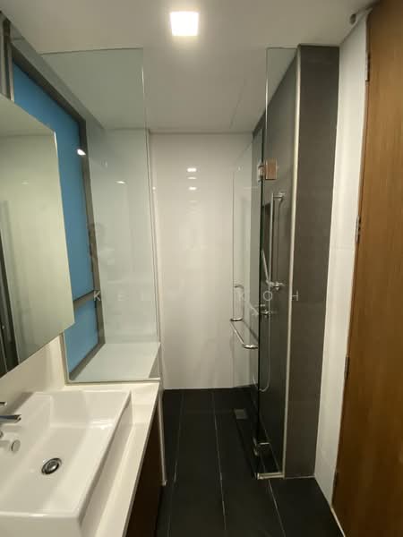 St Patrick's Residences, 50 St. Patrick'S Road, 3 Bedrooms, 1,206 sqft, Apartment For Sale, by Kenny Koh, 500204400 - Bathroom - PropertyGuru.com.sg