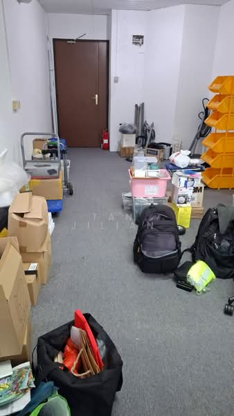 Alpha Building, 45 Kallang Pudding Road, 300 sqft, Light Industrial (B1) For Rent, by Tan Jilian, 500204405 - Ac, carpet, lightings etc - CommercialGuru.com.sg