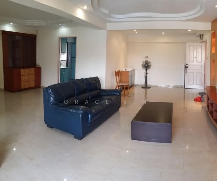 520 Jelapang Road, 520 Jelapang Road, 4 Bedrooms, 1,517 sqft, HDB Flat For Sale, by Grace Sim, 500204407 - Living Room - PropertyGuru.com.sg