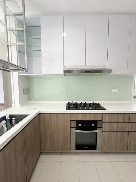 The Greenwich, 3 Seletar Road, 3 Bedrooms, 1,076 sqft, Condominium For Rent, by Benny Poh, 500204416 - Kitchen - PropertyGuru.com.sg