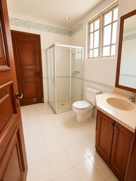Tai Keng Gardens, Tai Keng Gardens, 5 Bedrooms, 3,000 sqft, Corner Terrace For Sale, by Doris Tey, 500204424 - Bathroom - PropertyGuru.com.sg