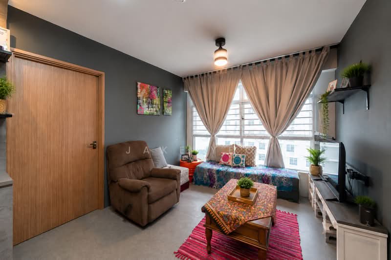 4Rm Corner Unit Punggol High Floor 95 Year Lease Left, , 3 Bedrooms, 1,012 sqft, HDB Flat For Sale, by Jake Yeo, 500204428 - Living Room - PropertyGuru.com.sg