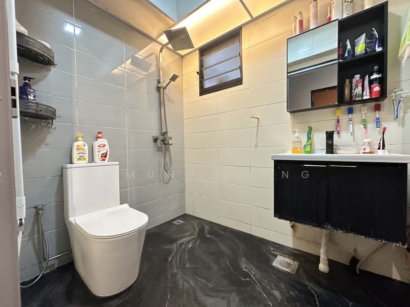 808D Choa Chu Kang Avenue 1, 808D Choa Chu Kang Avenue 1, 3 Bedrooms, 990 sqft, HDB Flat For Sale, by Edmund Chang, 500204441 - Bathroom - PropertyGuru.com.sg
