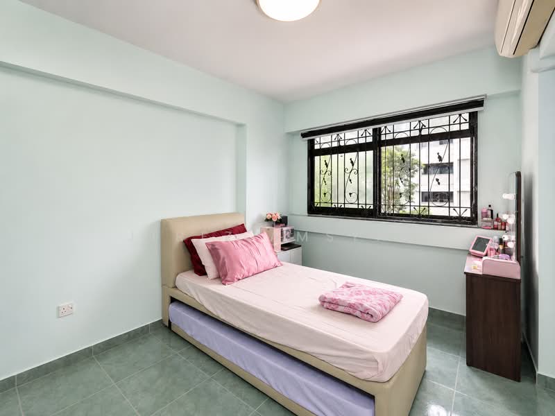 273C Jurong West Avenue 3, 273C Jurong West Avenue 3, 3 Bedrooms, 969 sqft, HDB Flat For Sale, by Jerez Amsyar, 500204468 - Bedroom - PropertyGuru.com.sg