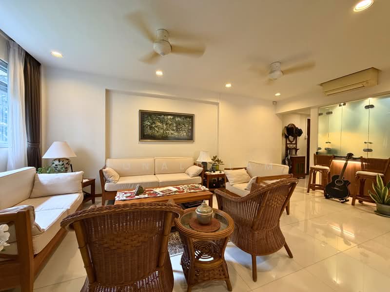 14 Dover Close East, 14 Dover Close East, 3 Bedrooms, 1,259 sqft, HDB Flat For Sale, by Ronald Lam, 500204478 - Living Room - PropertyGuru.com.sg