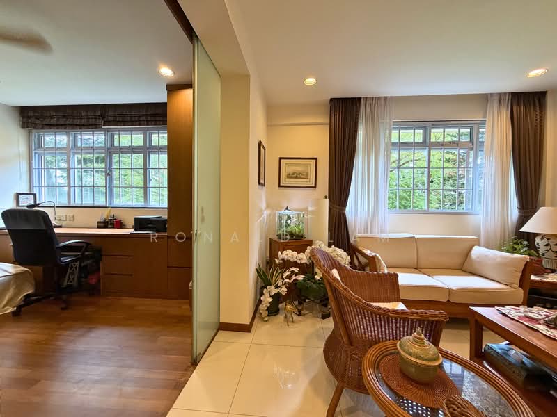 14 Dover Close East, 14 Dover Close East, 3 Bedrooms, 1,259 sqft, HDB Flat For Sale, by Ronald Lam, 500204478 - Living Room - PropertyGuru.com.sg