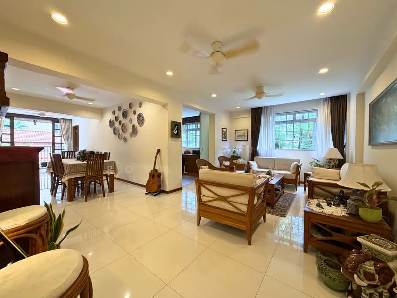 14 Dover Close East, 14 Dover Close East, 3 Bedrooms, 1,259 sqft, HDB Flat For Sale, by Ronald Lam, 500204478 - Living Room - PropertyGuru.com.sg