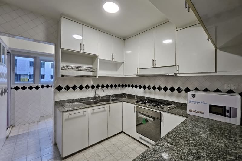Chancery Court, 36A Dunearn Road, 4 Bedrooms, 2,271 sqft, Condominium For Rent, by Rochelle De S Meegolle, 500204492 - Kitchen - PropertyGuru.com.sg