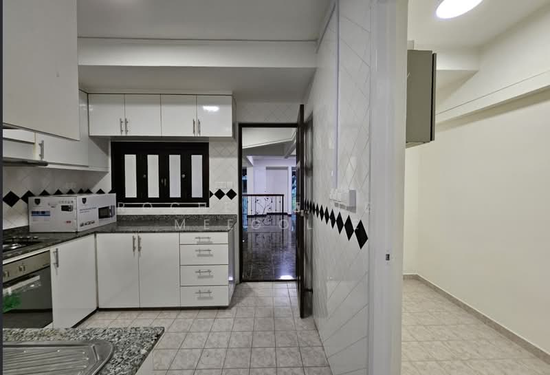 Chancery Court, 36A Dunearn Road, 4 Bedrooms, 2,271 sqft, Condominium For Rent, by Rochelle De S Meegolle, 500204492 - Kitchen - PropertyGuru.com.sg