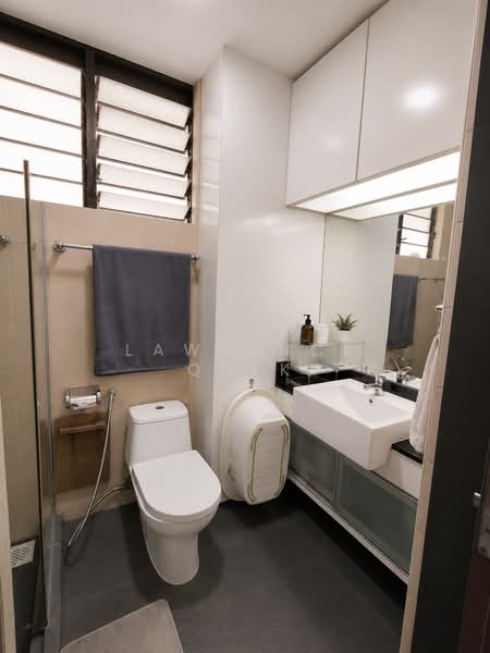 542 Jelapang Road, 542 Jelapang Road, 3 Bedrooms, 1,528 sqft, HDB Flat For Sale, by Lawrence Quek, 500204499 - Master Bathroom - PropertyGuru.com.sg